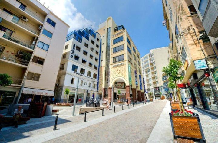 Modern 1Br Apartment Central Location グジラ エクステリア 写真