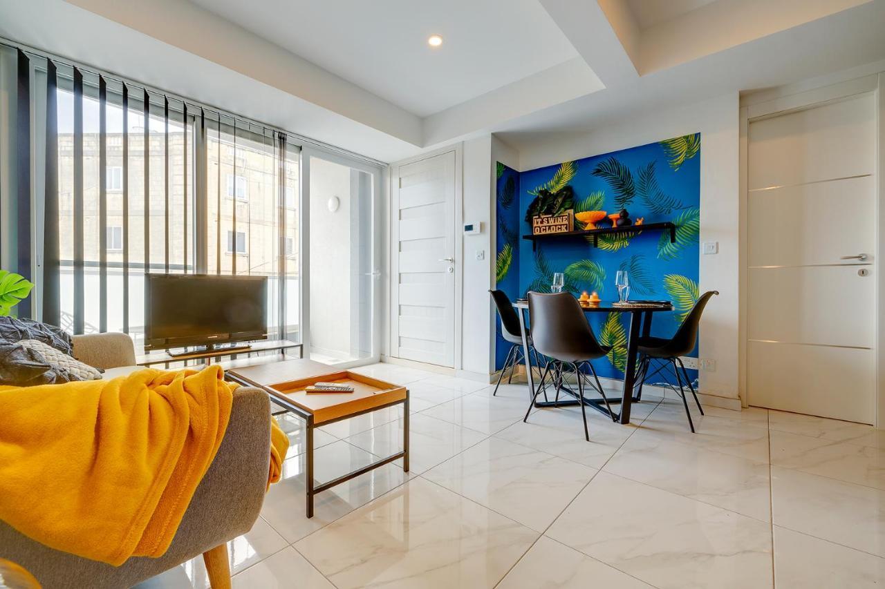 Modern 1Br Apartment Central Location グジラ エクステリア 写真