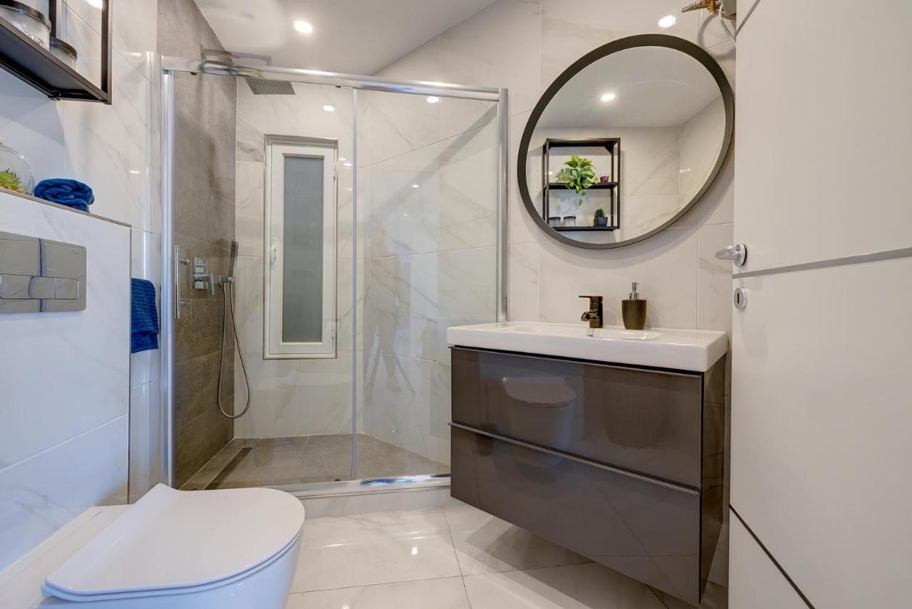 Modern 1Br Apartment Central Location グジラ エクステリア 写真